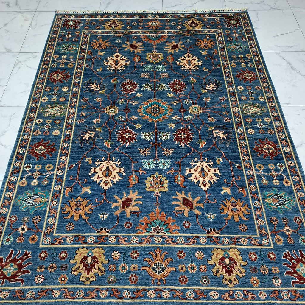 SULTANİ EL DOKUMA HALI | 241x181 CM – 35x40 İLMEK – %100 YÜN – DOĞAL BOYA – MAVİ ZEMİN