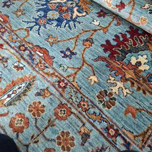 SULTANİ EL DOKUMA HALI | 238x169 CM – 35x40 İLMEK – %100 YÜN – DOĞAL BOYA – TURKUAZ ZEMİN