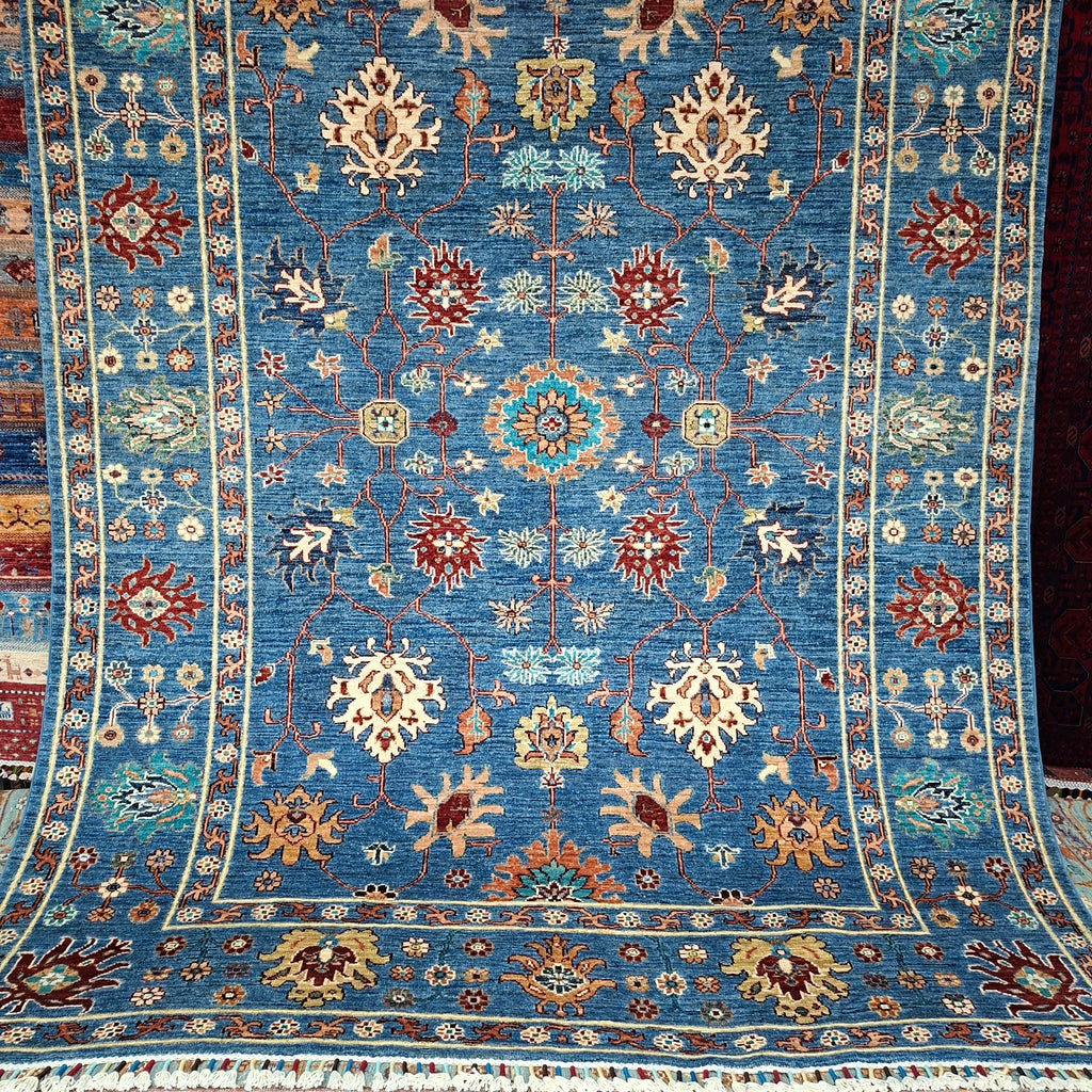 SULTANİ EL DOKUMA HALI | 241x181 CM – 35x40 İLMEK – %100 YÜN – DOĞAL BOYA – MAVİ ZEMİN