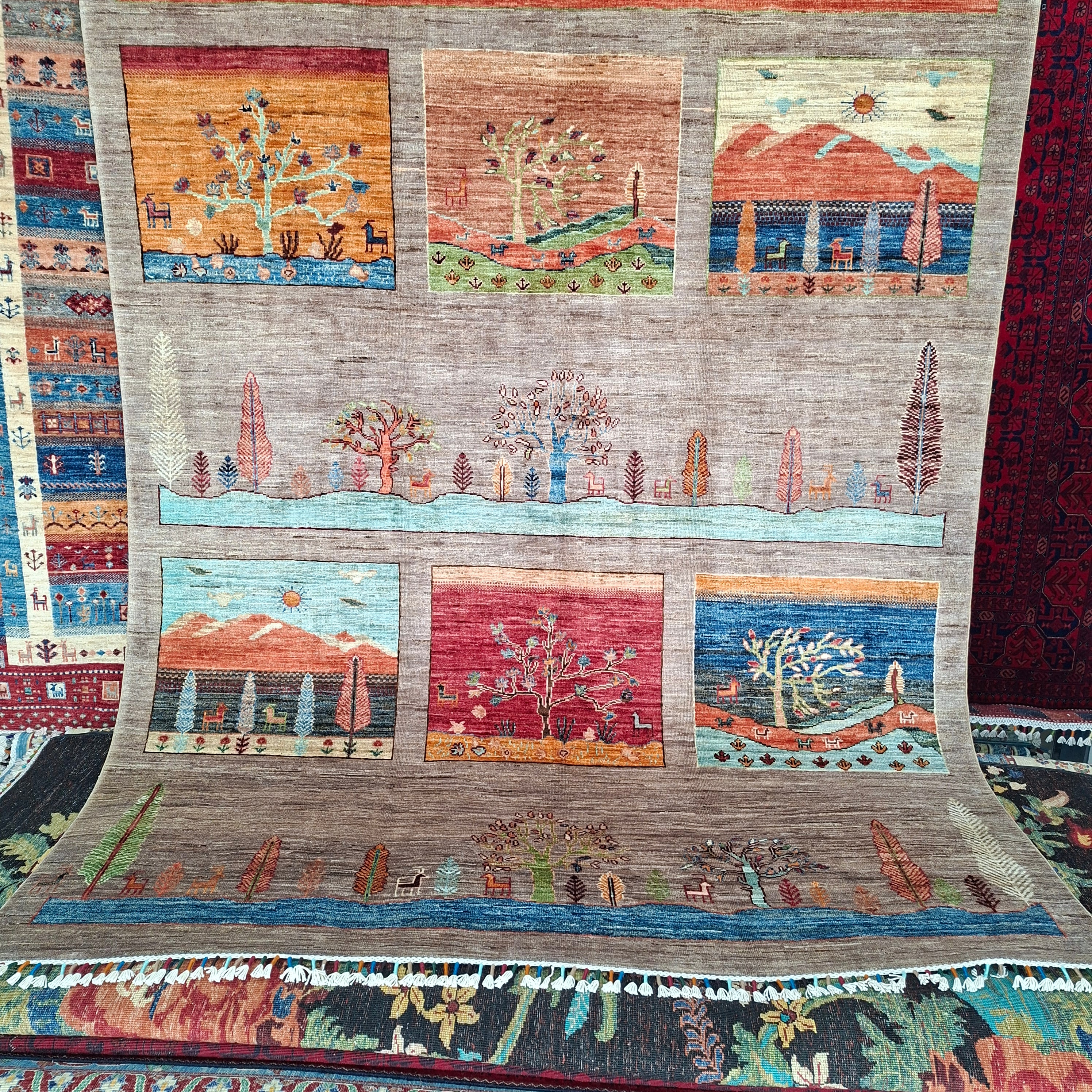 GABBEH EL DOKUMA HALI | 259x179 CM – 35x40 İLMEK – %100 YÜN – DOĞAL BOYA – PANORAMİK DESENLİ