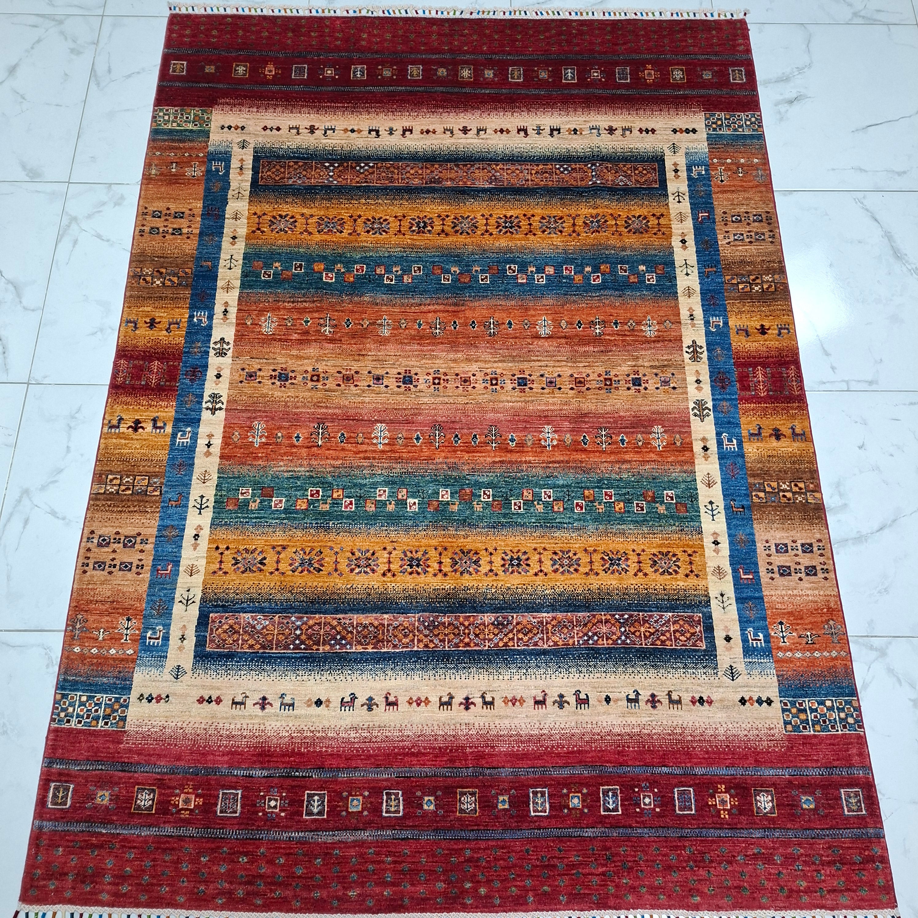 Gabbeh El Dokuma Halı | 234x170 cm – 35x40 İlmek – %100 Yün – Doğal Boya – Yeni Dokuma