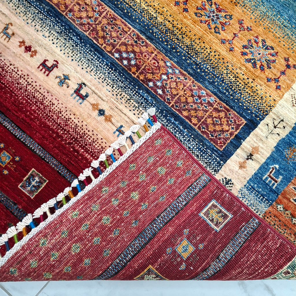 Gabbeh El Dokuma Halı | 234x170 cm – 35x40 İlmek – %100 Yün – Doğal Boya – Yeni Dokuma