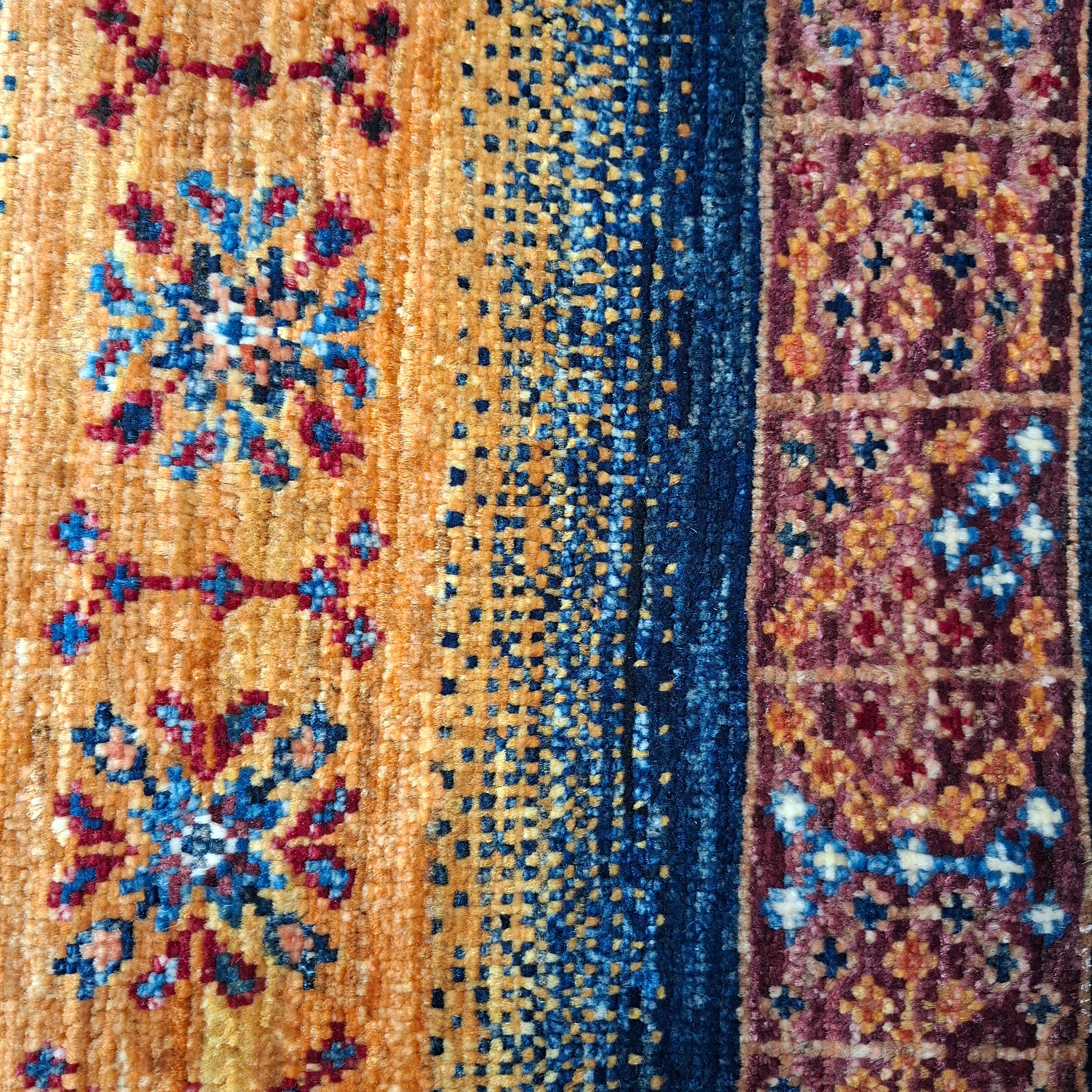 Gabbeh El Dokuma Halı | 234x170 cm – 35x40 İlmek – %100 Yün – Doğal Boya – Yeni Dokuma