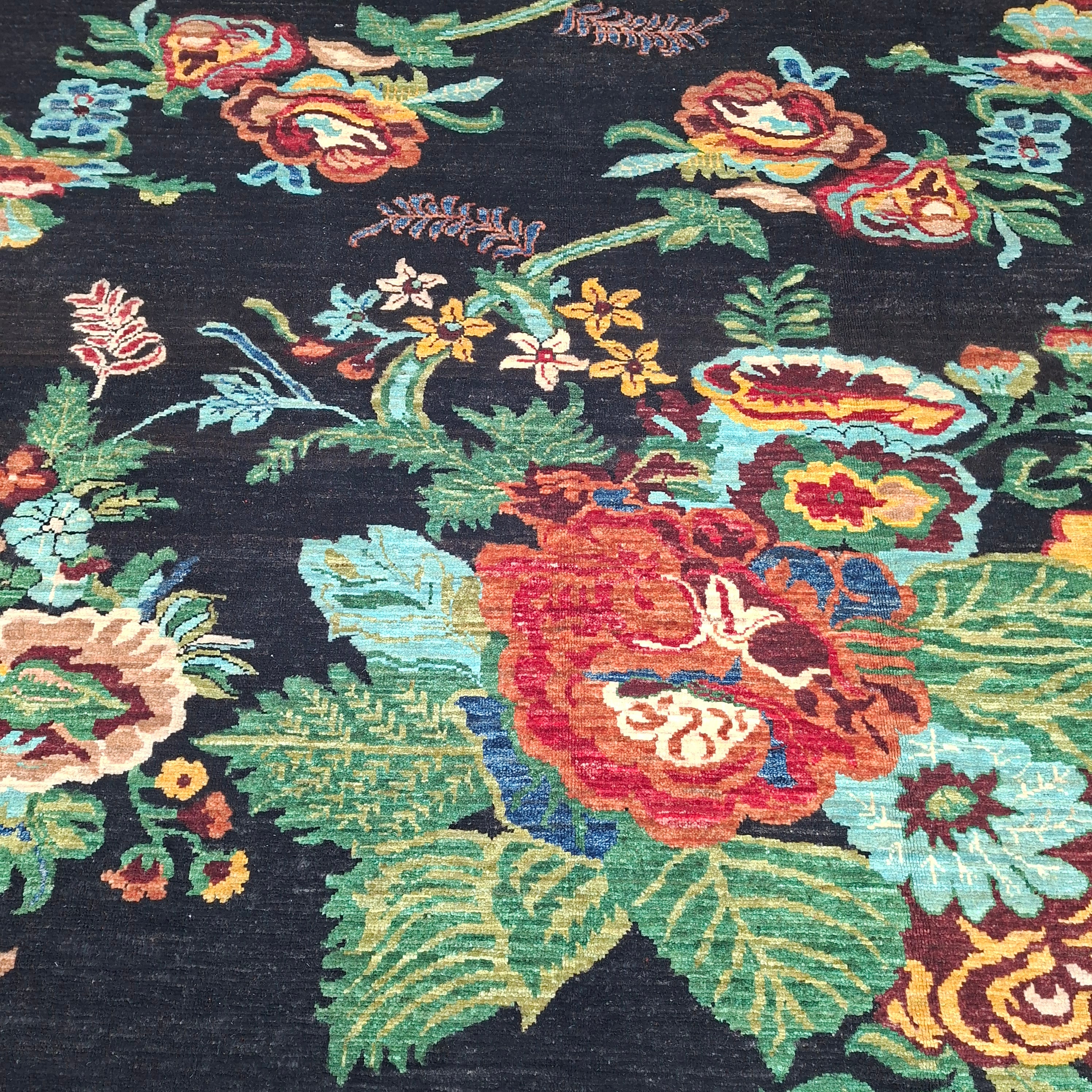 Karabağ (Karabakh) Çiçekli El Dokuma Halı | 242x173 cm – 35x40 İlmek – %100 Yün – Doğal Boya – Yeni Dokuma