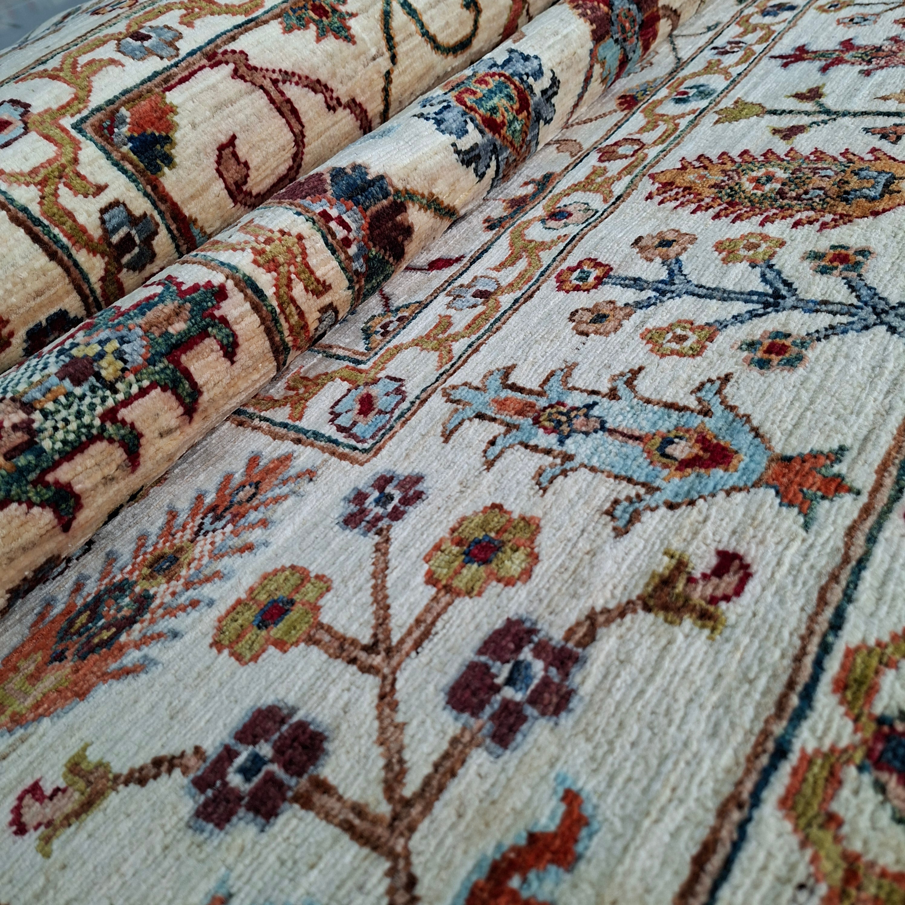 ZIEGLER (CHOBI) EL DOKUMA HALI | 241x175 CM – 35x40 İLMEK – %100 YÜN – DOĞAL BOYA – YENİ DOKUMA