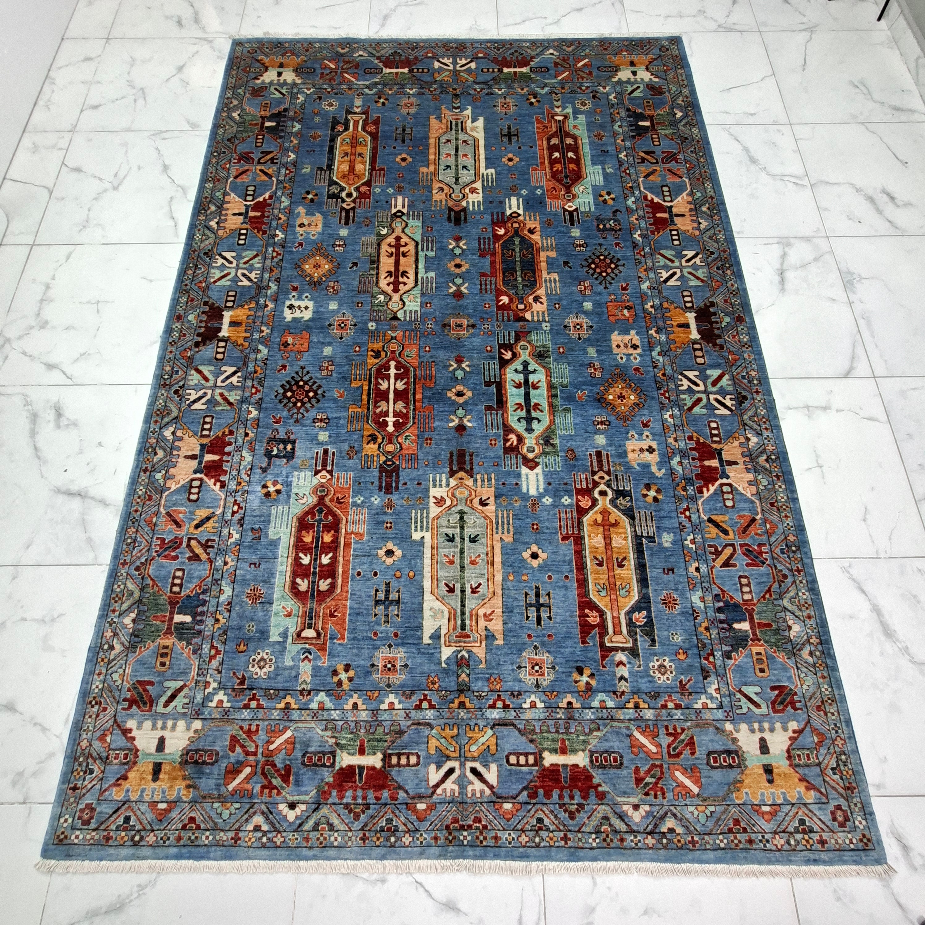 KAZAK (KAFKAS – LAÇİN MOTİFLİ) EL DOKUMA HALI | 308x206 CM – 35x40 İLMEK – %100 YÜN – DOĞAL BOYA – YENİ DOKUMA