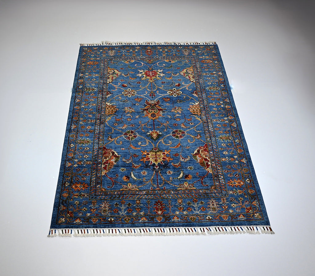 Sultani El Dokuma Halı | 172x128 cm | 35x40 İlmek | %100 Yün – Doğal Boya – Lacivert Zemin | Yeni Dokuma