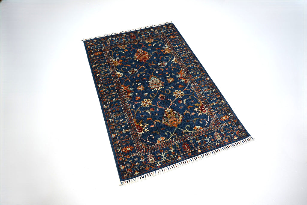 Sultani El Dokuma Halı | 181x122 cm | 35x40 İlmek | %100 Yün – Doğal Boya – Lacivert Zemin | Yeni Dokuma