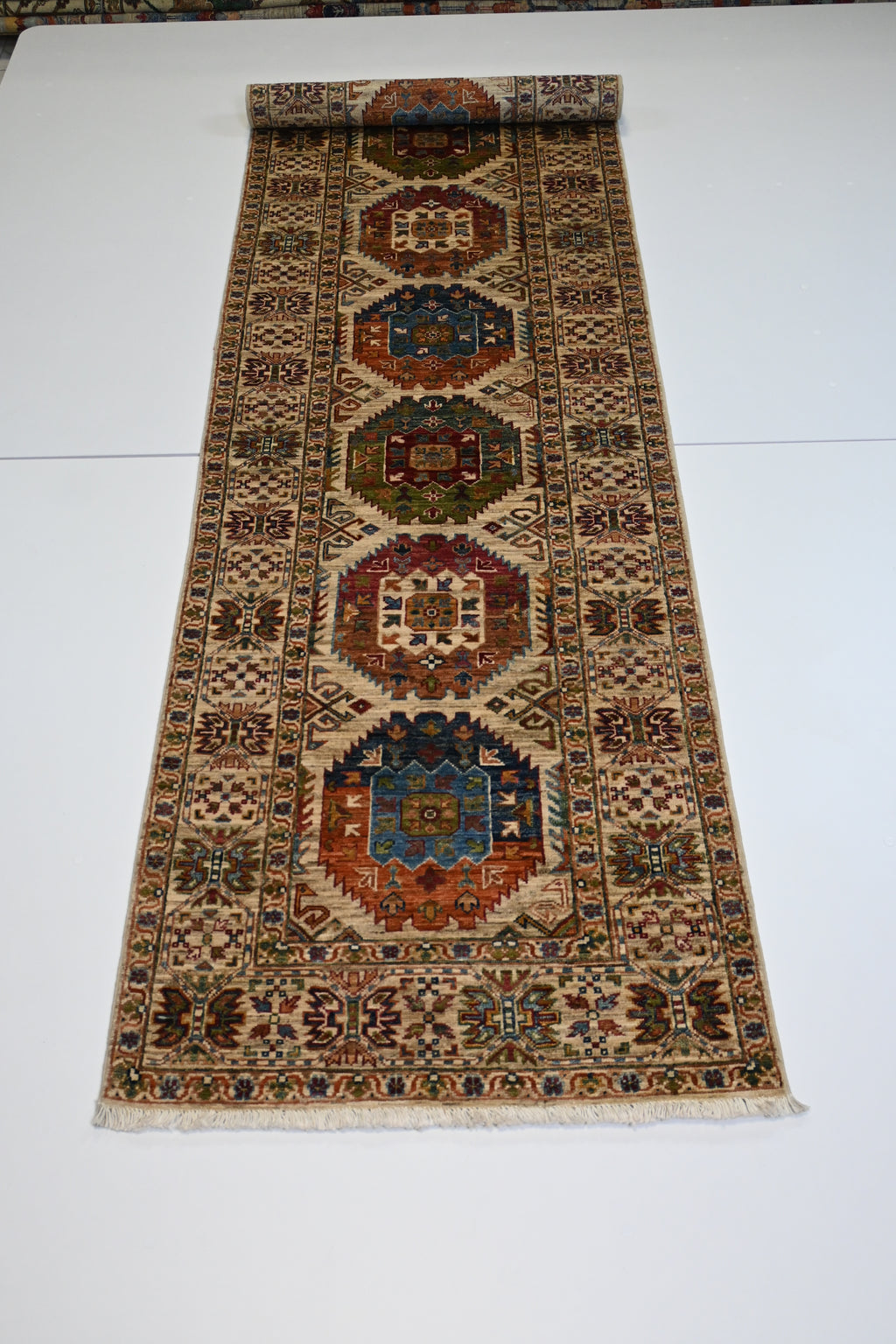 Kazak El Dokuma Yolluk | 298x081 cm – 35x40 İlmek – %100 Yün – Doğal Boya – Otantik Yeni Dokuma
