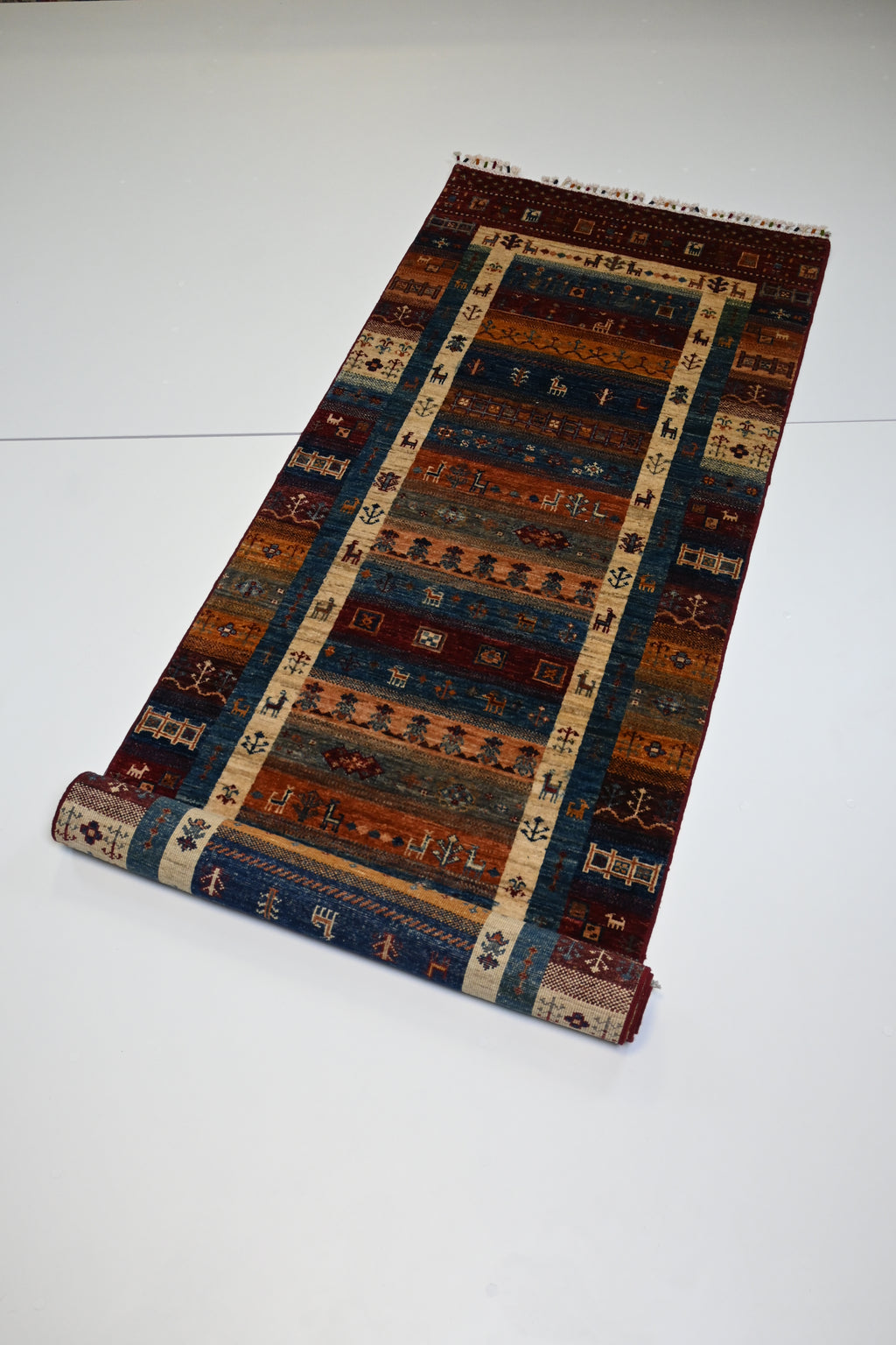 Gabbeh El Dokuma Yolluk | 250x083 cm – 35x40 İlmek – %100 Yün – Doğal Boya – Şeritli Motif – Yeni Dokuma