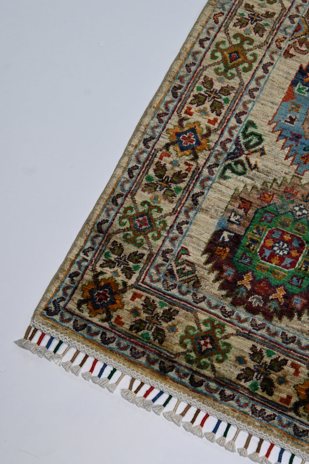 Kazak El Dokuma Halı | 149x102 cm – 35x40 İlmek – %100 Yün – Doğal Boya – Yeni Dokuma