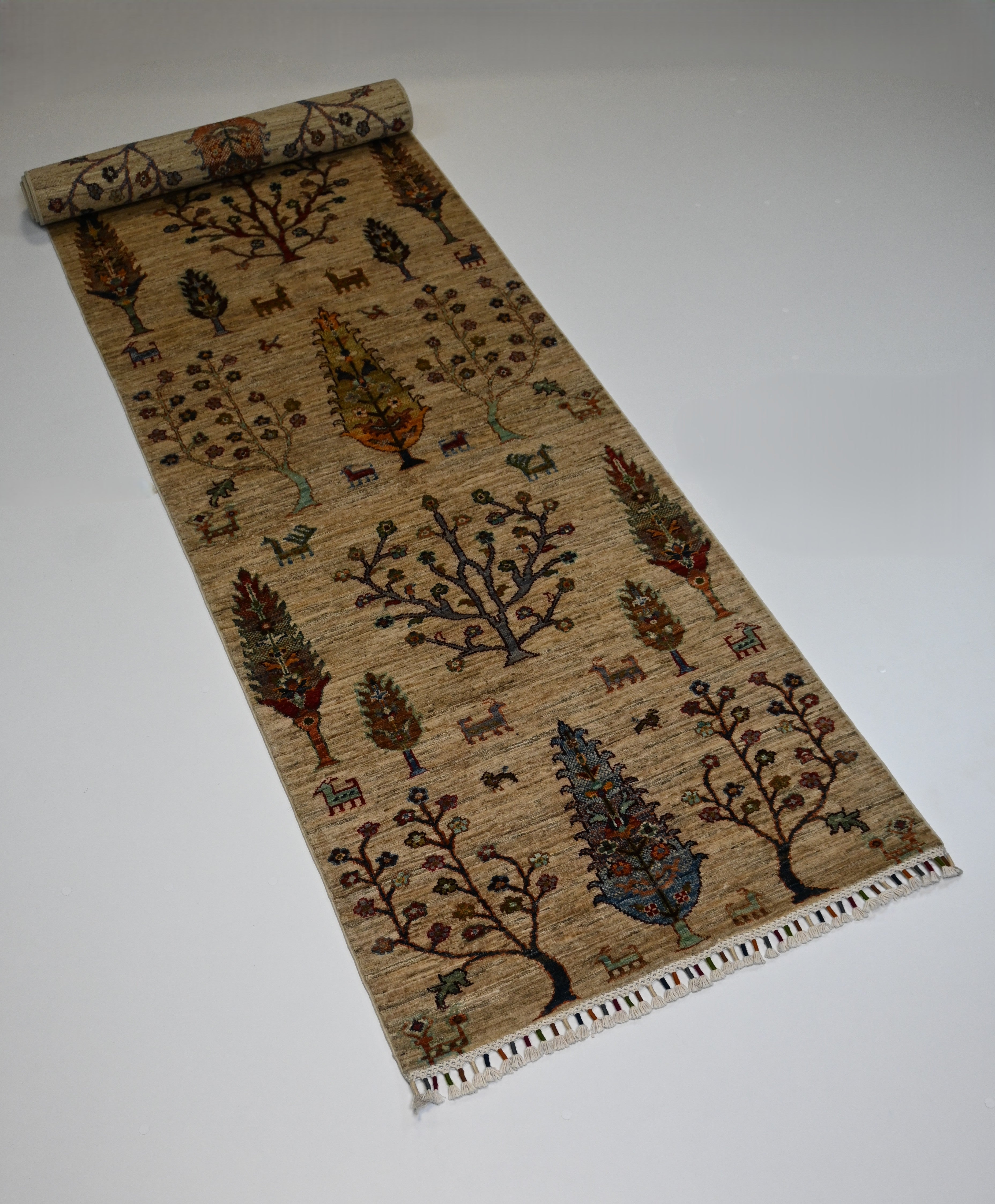 Gabbeh El Dokuma Yolluk | 311x081 cm – 35x40 İlmek – %100 Yün – Doğal Boya – Ağaçlı Motif – Yeni Dokuma